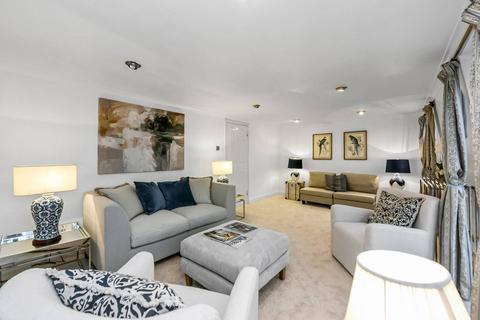 5 bedroom flat for sale, Leathwaite Road, Between the Commons, London, SW11