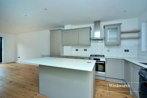 1 Mendip Close, Worcester Park, KT4 8LP