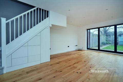 1 Mendip Close, Worcester Park, KT4 8LP