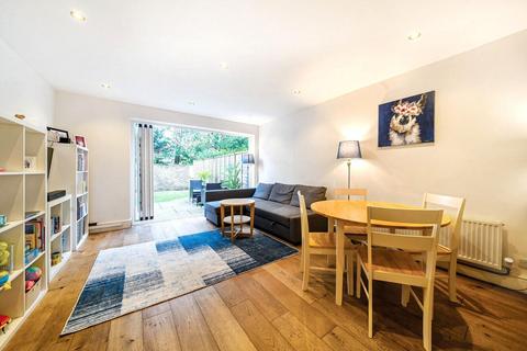 3 bedroom townhouse for sale, King Charles Walk, Southfields