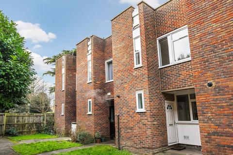 3 bedroom townhouse for sale, King Charles Walk, Southfields