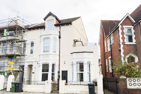 1 bedroom flat for sale, Victoria Road North, Southsea PO5