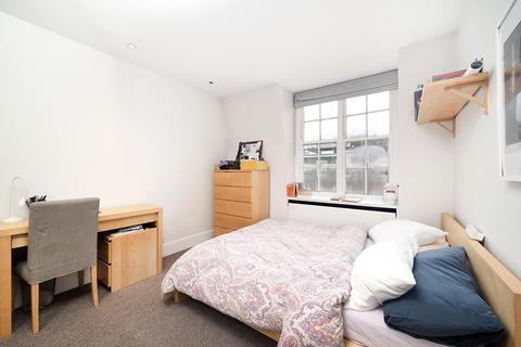 3 bedroom apartment for sale, Queensway, London W2