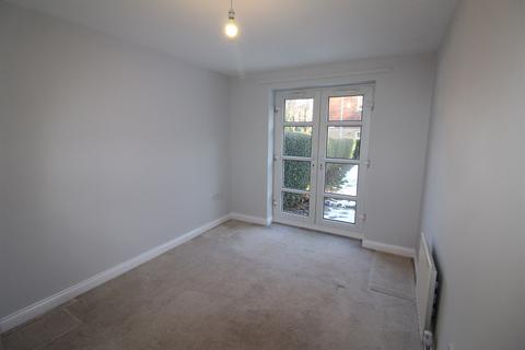 2 bedroom apartment to rent, Abbey Court, Headingley