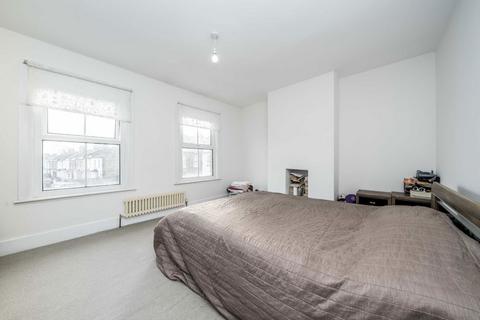 38 Loring Road, Isleworth, TW7 6QA