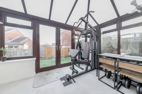 5 Eton Close, Basingstoke, RG22 4YE
