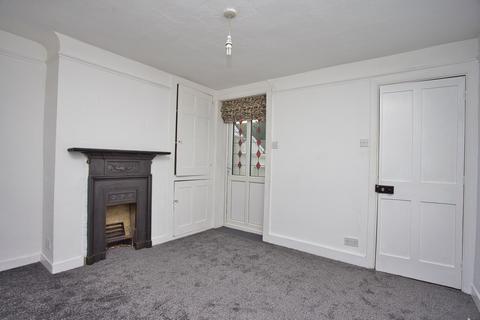 2 bedroom terraced house to rent, York Road, Walmer, CT14