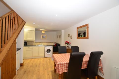 2 bedroom cottage to rent, Buckholt Park, Waltham Road Waltham CT4