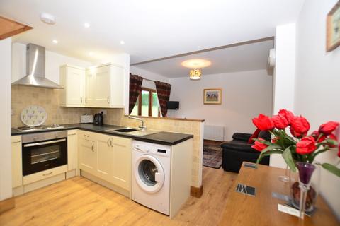 2 bedroom cottage to rent, Buckholt Park, Waltham Road Waltham CT4