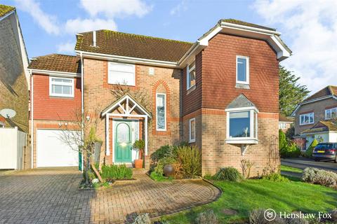 3 bedroom detached house for sale, Bramble Drive, Romsey, Hampshire