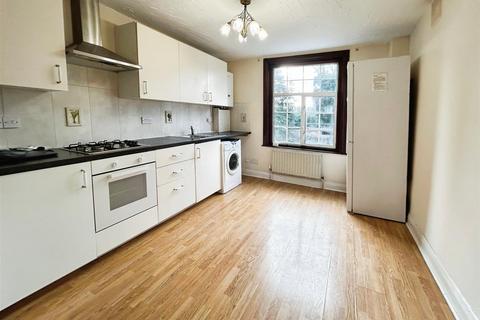 3 bedroom flat to rent, Edith Road, London