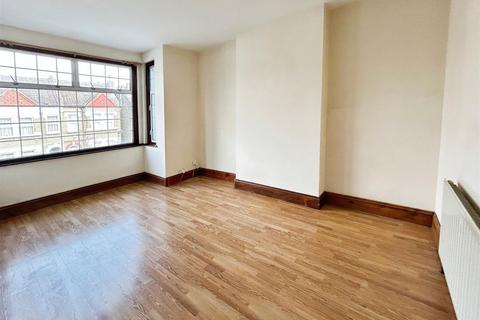 3 bedroom flat to rent, Edith Road, London