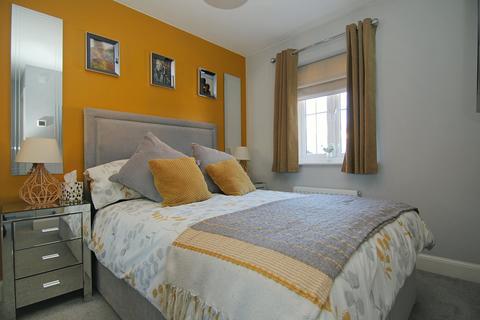 8 Apperdale, Bradford, BD10 0FB