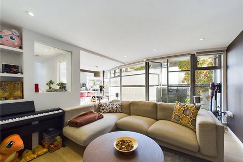 2 bedroom terraced house for sale, Bridel Mews, London