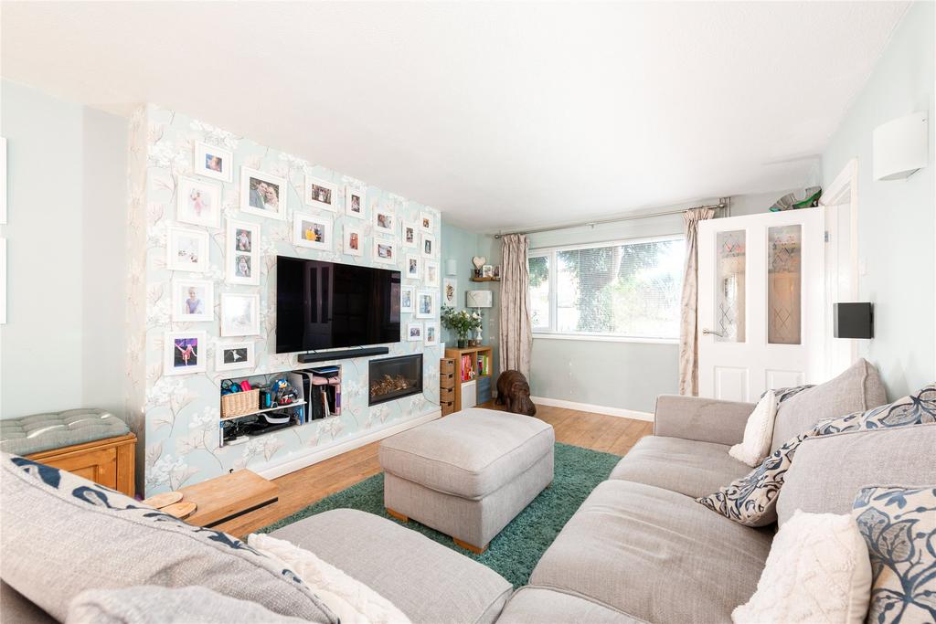 Sitting/Dining Room