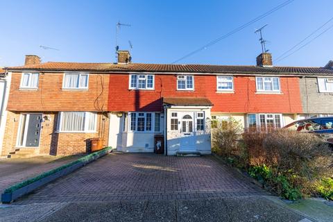 3 bedroom terraced house to rent, Dorrit Way, Rochester, Kent, ME1