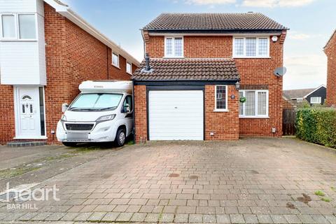 3 bedroom detached house for sale, The Brambles, Bar Hill.