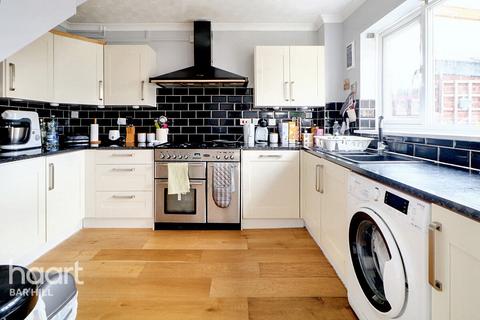 18 The Brambles, Bar Hill, Cambridge, CB23 8TA