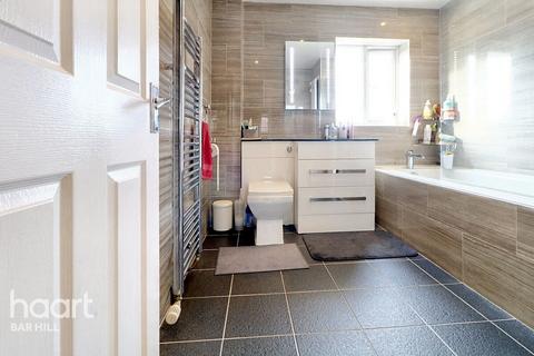 18 The Brambles, Bar Hill, Cambridge, CB23 8TA