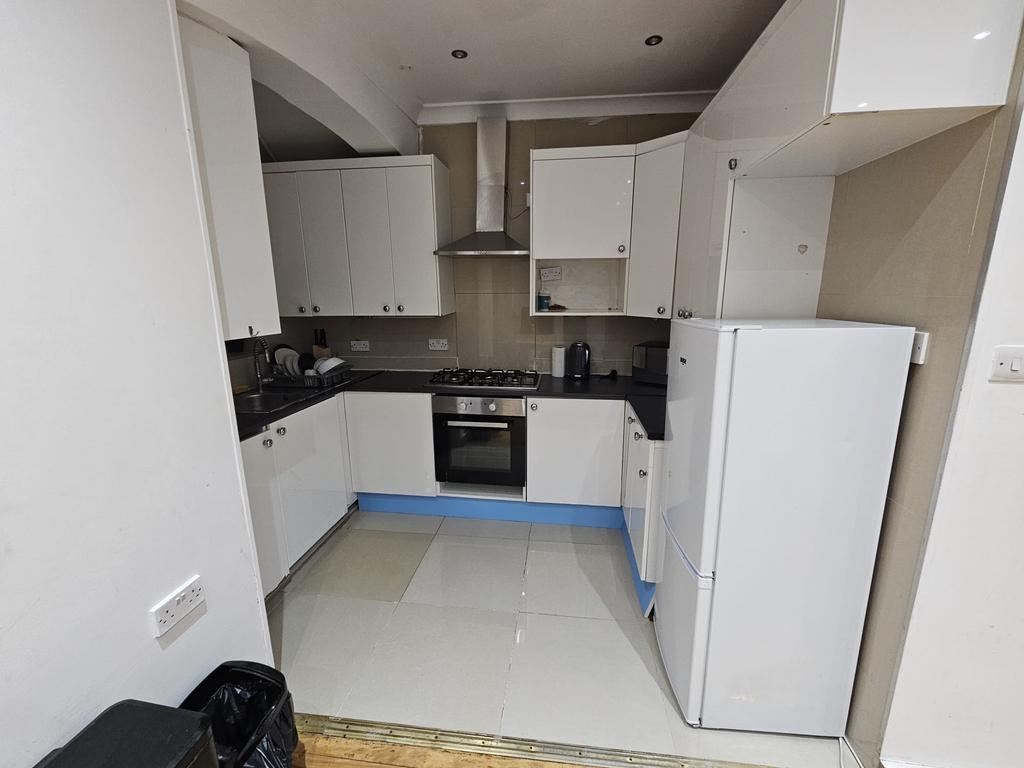 Kitchen (open-plan)