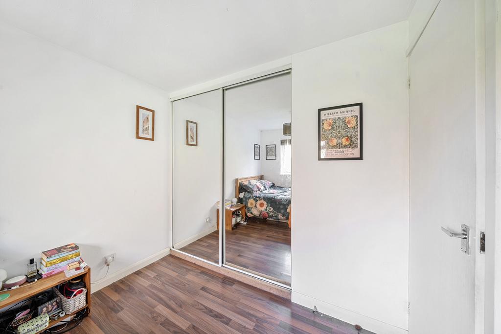 Walk-in wardrobe