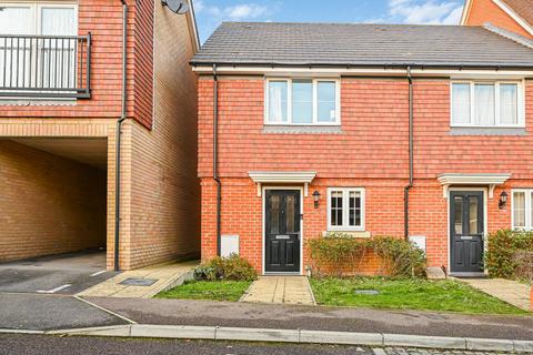 2 bedroom end of terrace house for sale, Hazelbourne Avenue, Sevenoaks TN15