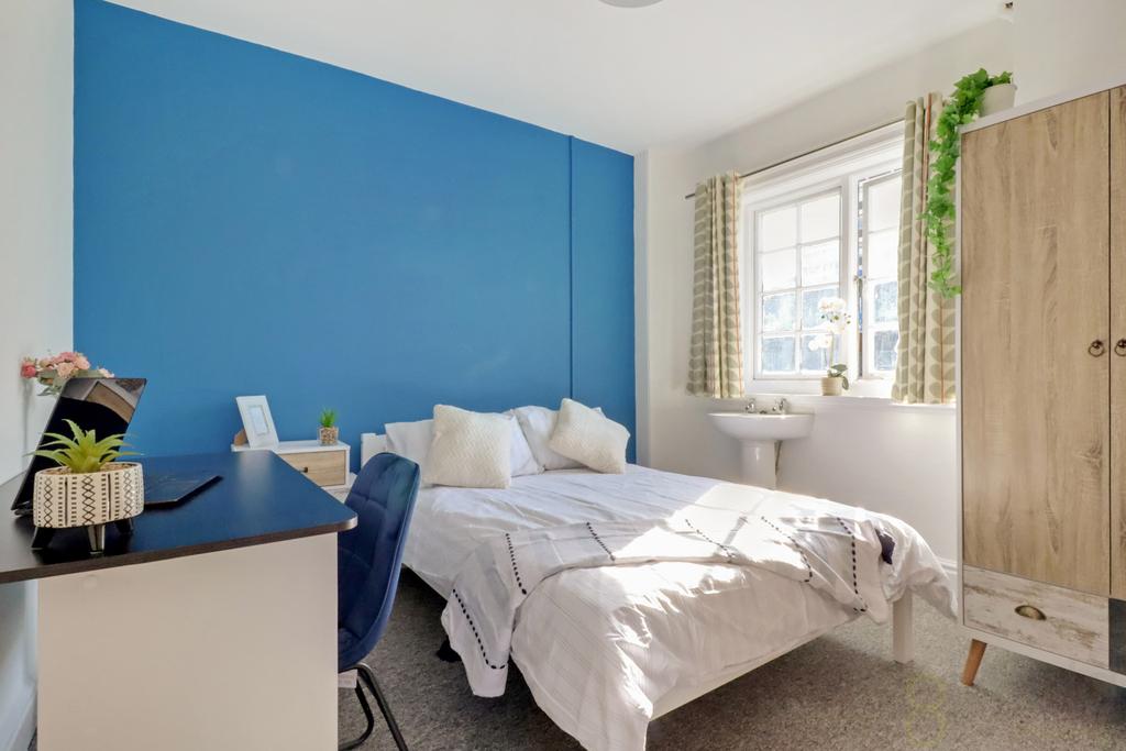 Bedroom 9