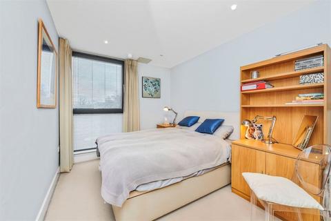 2 bedroom flat to rent, Fulham Road, Chelsea SW10