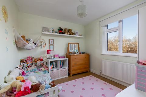 78 Prince Albert Square, Redhill, RH1 5AP
