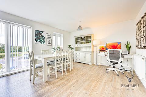 10 Ben Wilson Link, Springfield, Chelmsford, CM1 6DL