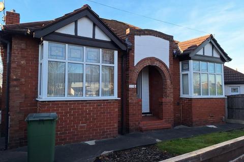 2 bedroom bungalow to rent, George Lane, Manchester SK6