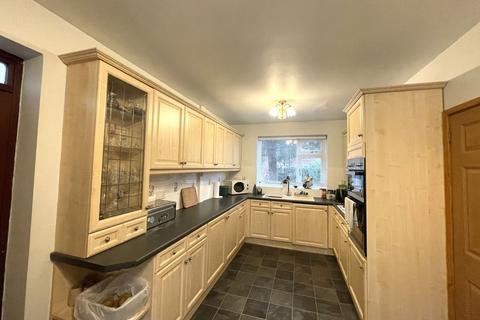 3 bedroom end of terrace house for sale, Manchester, Manchester M23