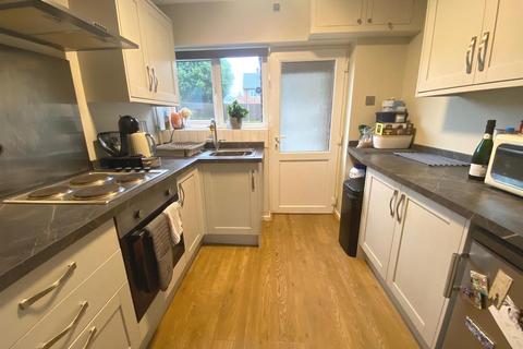 128 Haregate Road, Leek, ST13 6PY