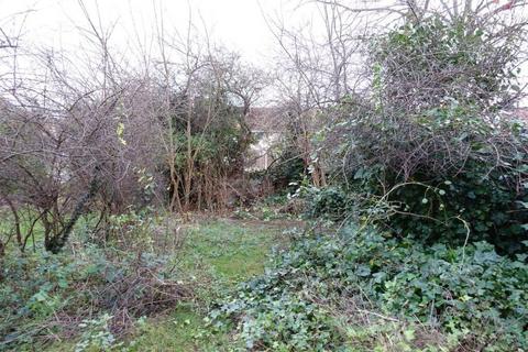 34 Central Avenue, Woodlands, Doncaster, DN6 7NW