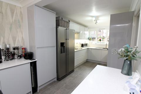6 Pear Tree Close, Lower Stondon, Henlow, SG16 6ND