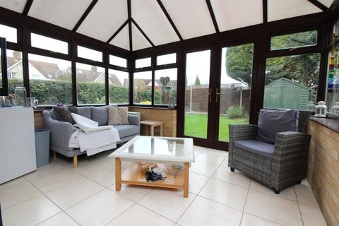 6 Pear Tree Close, Lower Stondon, Henlow, SG16 6ND