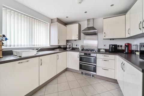 2 bedroom flat for sale, Cavendish Drive, Locks Heath, Southampton, Hampshire, SO31