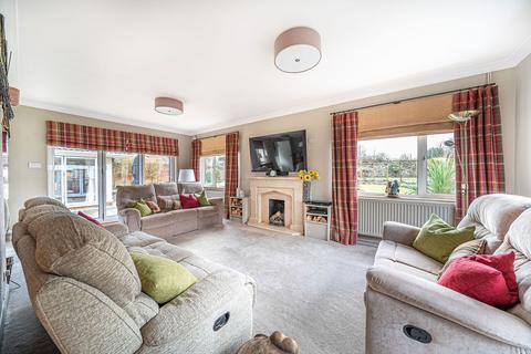 4 bedroom detached bungalow for sale, Upper Drove, Andover, SP10 3NB