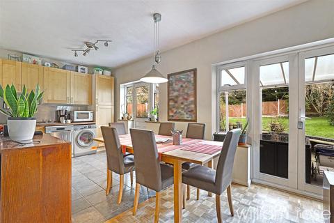 5 bedroom detached house for sale, Brancepeth Gardens, Buckhurst Hill IG9