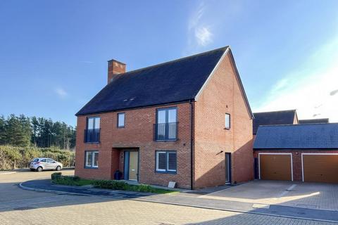 5 bedroom detached house for sale, Juno Road, St Leonards, BH24 2FD