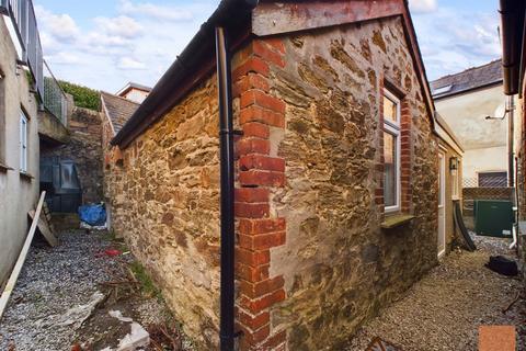 2 bedroom detached bungalow to rent, Perranporth