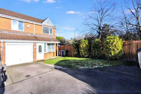 3 bedroom semi-detached house for sale, Melkington Court, Windsor Gardens, Newcastle upon Tyne, Tyne and Wear, NE5 4BH