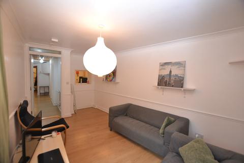 3 bedroom flat to rent, Bothwell Street, Leith, Edinburgh, EH7