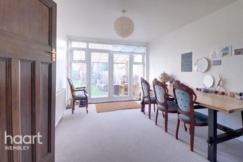 4 bedroom semi-detached house for sale, Preston Road Area