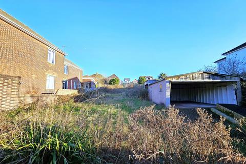 61 Oaktree Road, Southampton, SO18 1PJ