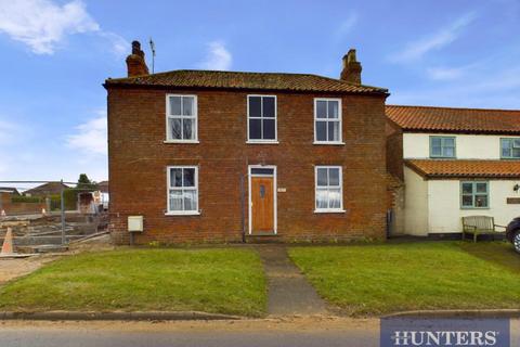 4 bedroom link detached house for sale, Main Street, Beeford, Driffield