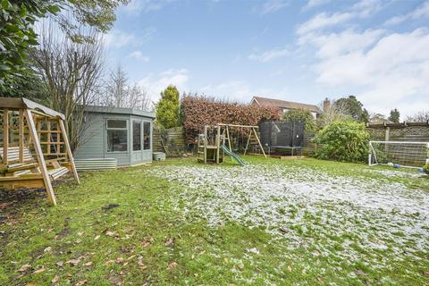 18 Cheyne Walk, Meopham, Gravesend, DA13 0PE