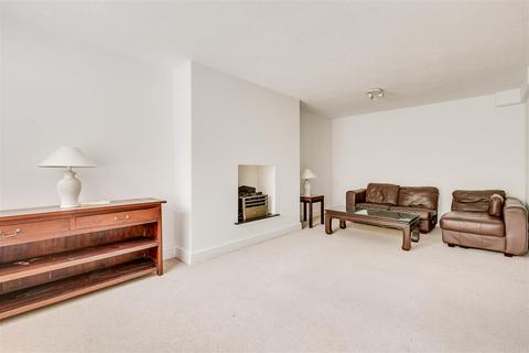 2 bedroom flat to rent, More Close, St Pauls Court, London, W14