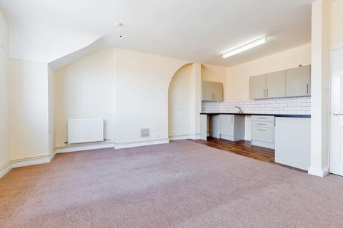 2 bedroom flat to rent, High Street, Connah's Quay, CH5