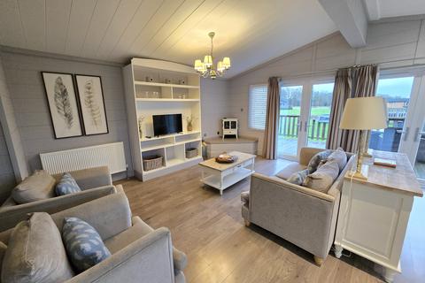 2 bedroom lodge for sale, Aspen Country Park, Bury St Edmunds, Suffolk